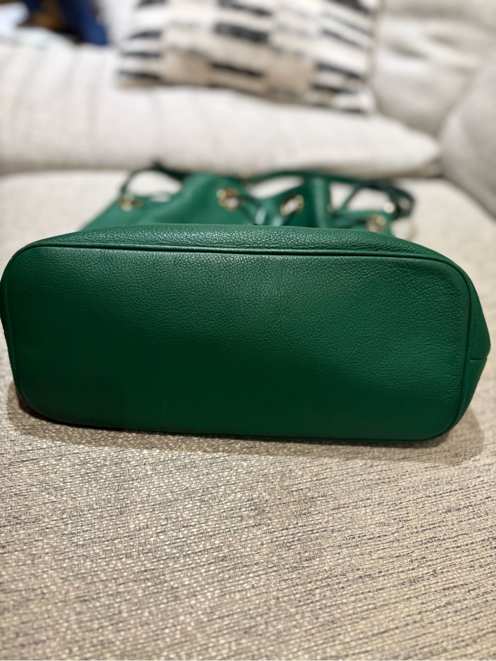 Michael Kors Emerald Green Pebbled Leather Drawstring Hobo - Picture 9 of 10